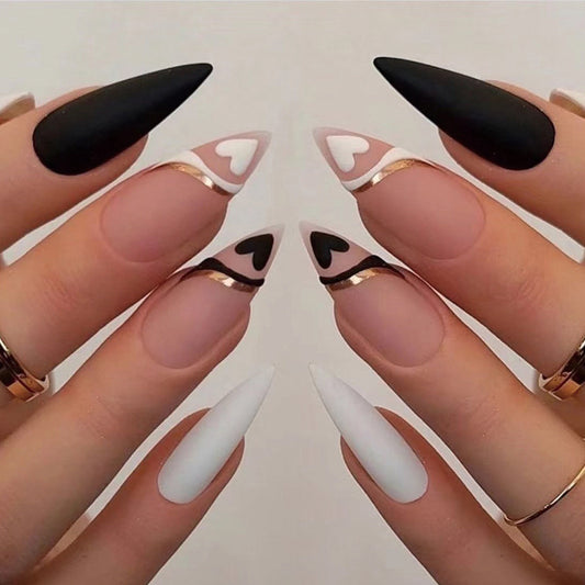 BETTING ON LOVE - WITH FULL NAIL KIT